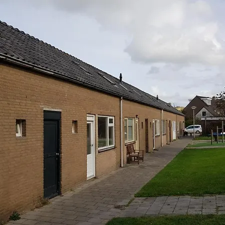 'heerlijk Zomerhuis Vlakbij En Duinen' Nyaraló